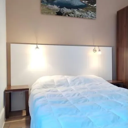 Apartment Dans Chateau Des Magnans, Grand 10 Couchages *