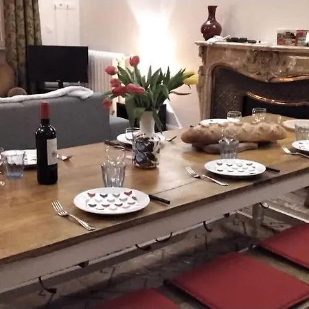 Apartment Dans Chateau Des Magnans, Grand 10 Couchages Jausiers